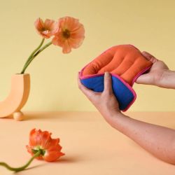 Soframar Bouillotte de Confort Menstruel L'Une Colorblock - Bouillotte micro-ondable