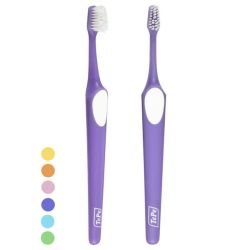 TePe Supreme Compact Brosse à Dents Souple Eco-Responsable - 1 unité - Coloris Aléatoire - Précision et confort