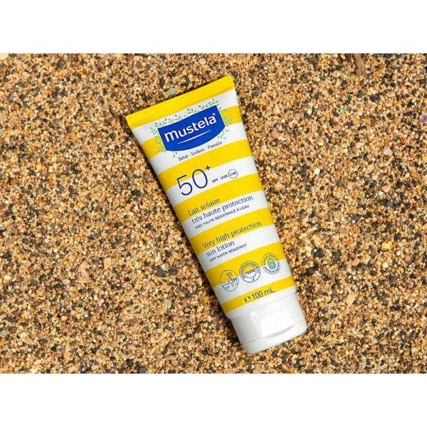 Mustela Lait Solaire Très Haute Protection SPF50+ 100 ml - Bébé, enfant, famille, résiste à l'eau
