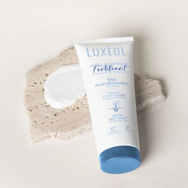 Luxéol Après-Shampooing Fortifiant Tube 200 ml - Démêle instantanément, renforce la fibre capillaire et apporte vitalité aux cheveux fatigués