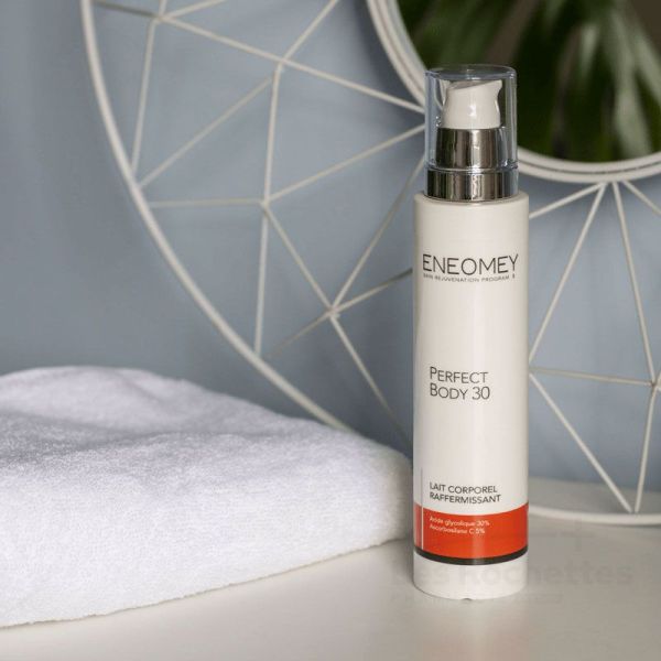 Eneomey Perfect Body 30 Lait corporel raffermissant 150 ml - Réduit le Relâchement - 30% Acide Glycolique