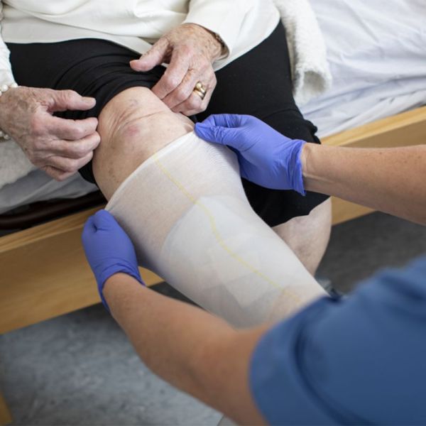 Molnlycke Health Care Tubifast Vert - 1 m x 5cm - Maintien fiable des pansements