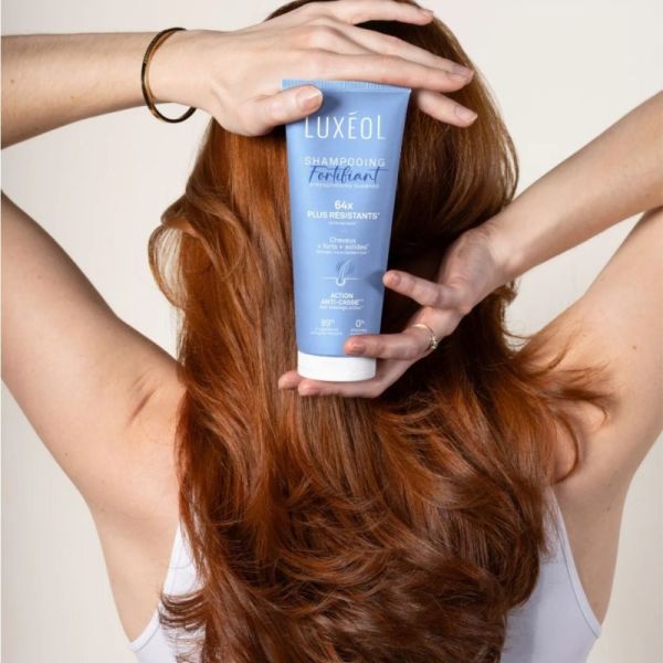 Luxéol Shampooing Fortifiant Tube 200 ml - Nettoie en douceur, fortifie la fibre capillaire et apporte vitalité et brillance aux cheveux fatigués