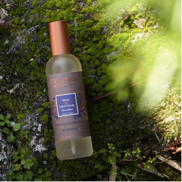 Collines de Provence Parfum d’Intérieur Musc & Fruits Noirs Spray – ambiance sensuelle et gourmande