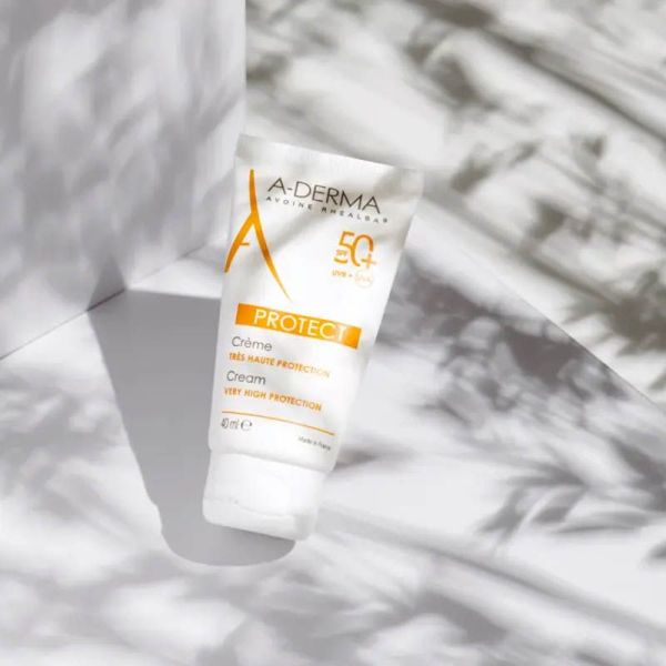 A-Derma Protect Crème Très Haute Protection SPF 50+ - 40 ml - Délicatement parfumé, non collant, résistant à l'eau