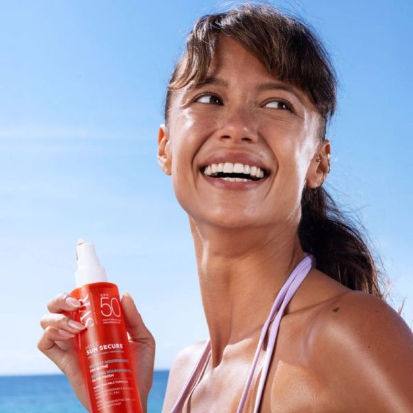 SVR Sun Secure Huile SPF50 Sèche & Nourrissante au Fini Satiné - 200 ml