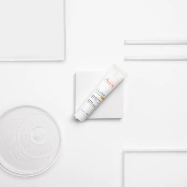 Avène Cicalfate+ Crème réparatrice protectrice SPF 50+ 40 ml - Répare, protège et réduit les marques cicatricielles