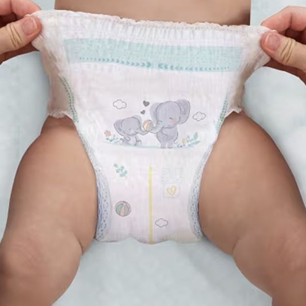 Pampers Premium Protection Pants Taille 4 de 9 à 15kg - 31 couches – Confort et anti-marques rouges