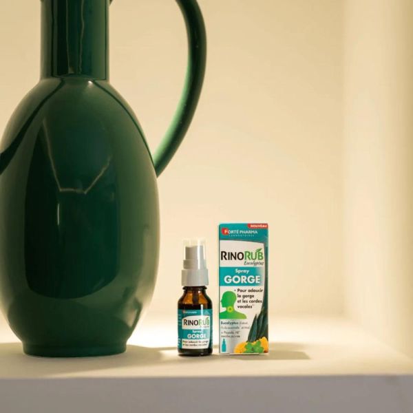 Forté Pharma RinoRub Spray Gorge - Adoucit la Gorge et les Cordes Vocales - 15ml