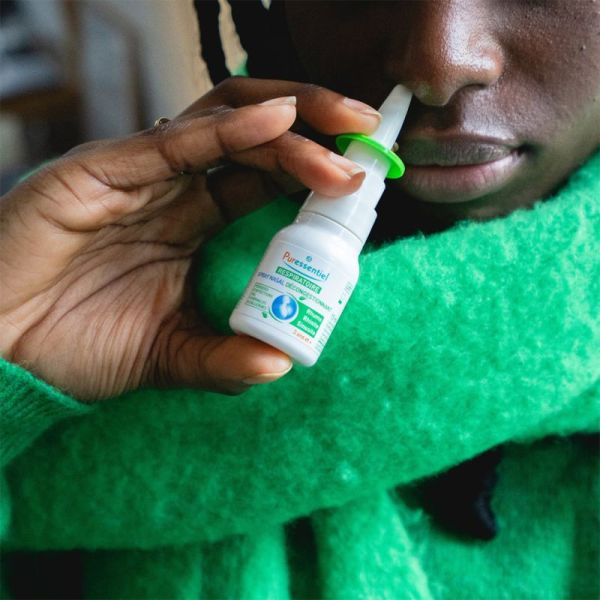 Puressentiel Respiratoire Spray Nasal Décongestionnant 15 ml – Dégage le nez, réduit l'écoulement et soulage en cas de rhume et d'allergies
