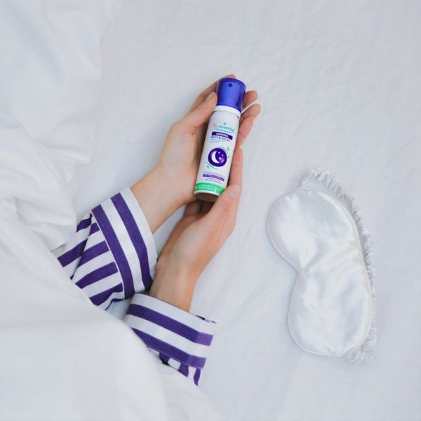Puressentiel Spray Aérien Sommeil aux 12 Huiles Essentielles 200 ml – Favorise la relaxation, calme les tensions et améliore le sommeil
