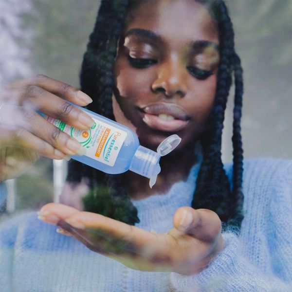 Puressentiel Assainissant Gel Antibactérien aux 2 Huiles Végétales Bio 80ml – Hydratation et protection