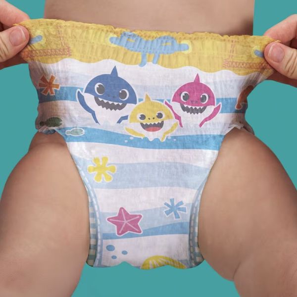 Pampers Splashers Couches-Culottes de Bain Taille 4-5 de 9 à 15kg Baby Shark - 11 couches – Confort et anti-gonflement