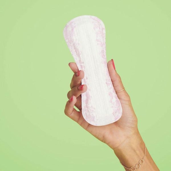 TENA Discreet Ultra Mini Féminin- Boîte de 28 - Protection Discrète Fuites Urinaires