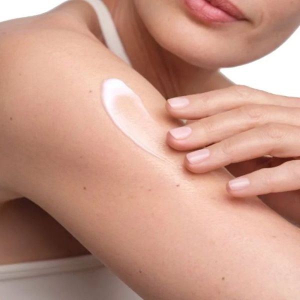 Eucerin UreaRepair Émollient Hydratant Intense 10% d'Urée 250ml - Hydratation intense 72h et soulagement des démangeaisons