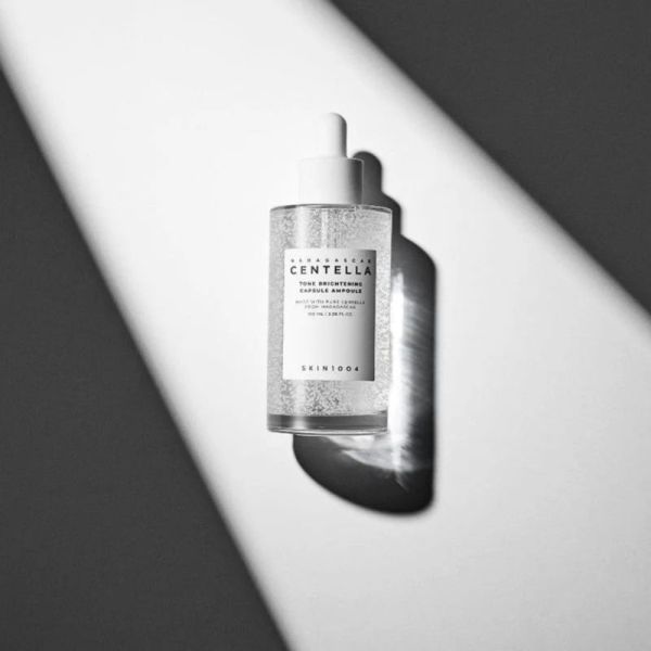 SKIN1004 Madagascar Centella Tone Brightening Capsule Ampoule - Sérum visage anti-tâches et booster d'éclat