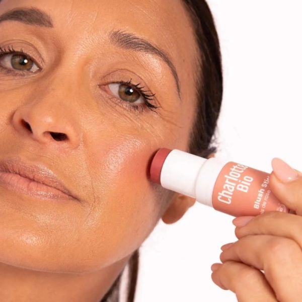 Charlotte Bio Blush Stick Bois de rose - Pigmentation intense et effet bonne mine bio