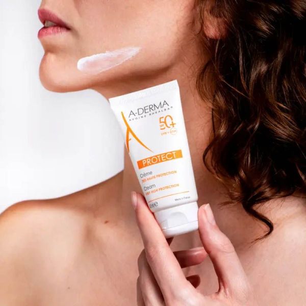 A-Derma Protect Crème Très Haute Protection SPF 50+ - 40 ml - Délicatement parfumé, non collant, résistant à l'eau