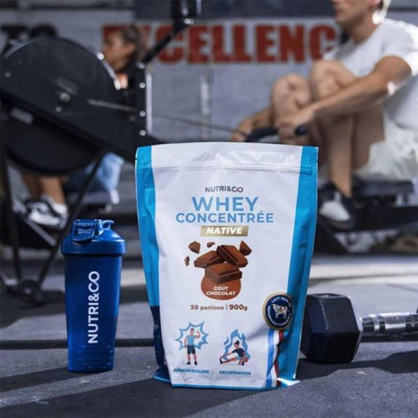 Nutri&Co Whey Concentrée Protéine Native Goût Chocolat 900g – Prise de masse et récupération musculaire