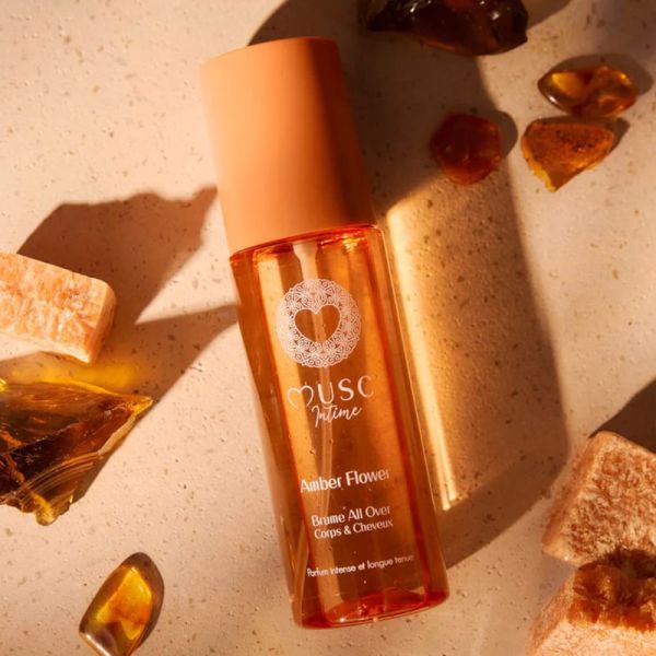 Musc Intime Brume All Over Corps & Cheveux à l’Amber Flower Flacon 100 ml – Voile parfumé chaud et hydratation